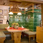 Zur Traube Schwarzwaldhotel & Restaurant Am Titisee Szálloda