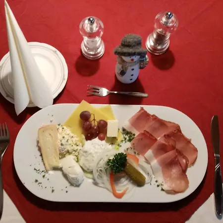 酒店 Zur Traube Schwarzwaldhotel & Restaurant Am Titisee