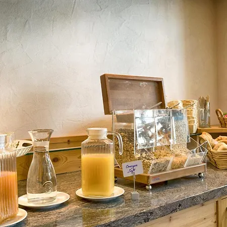 酒店 Zur Traube Schwarzwaldhotel & Restaurant Am Titisee 3*