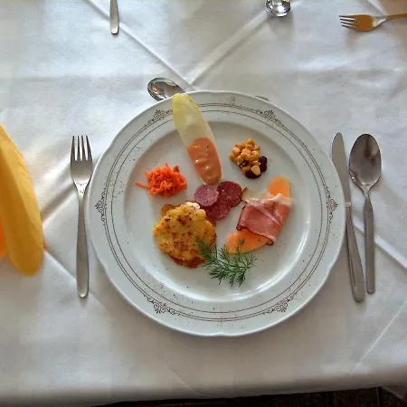 Zur Traube Schwarzwaldhotel & Restaurant Am Titisee Sankt Märgen